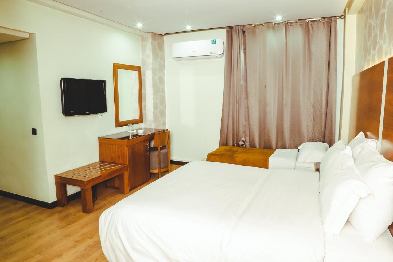 Hotel Perce Neige Ифран Екстериор снимка