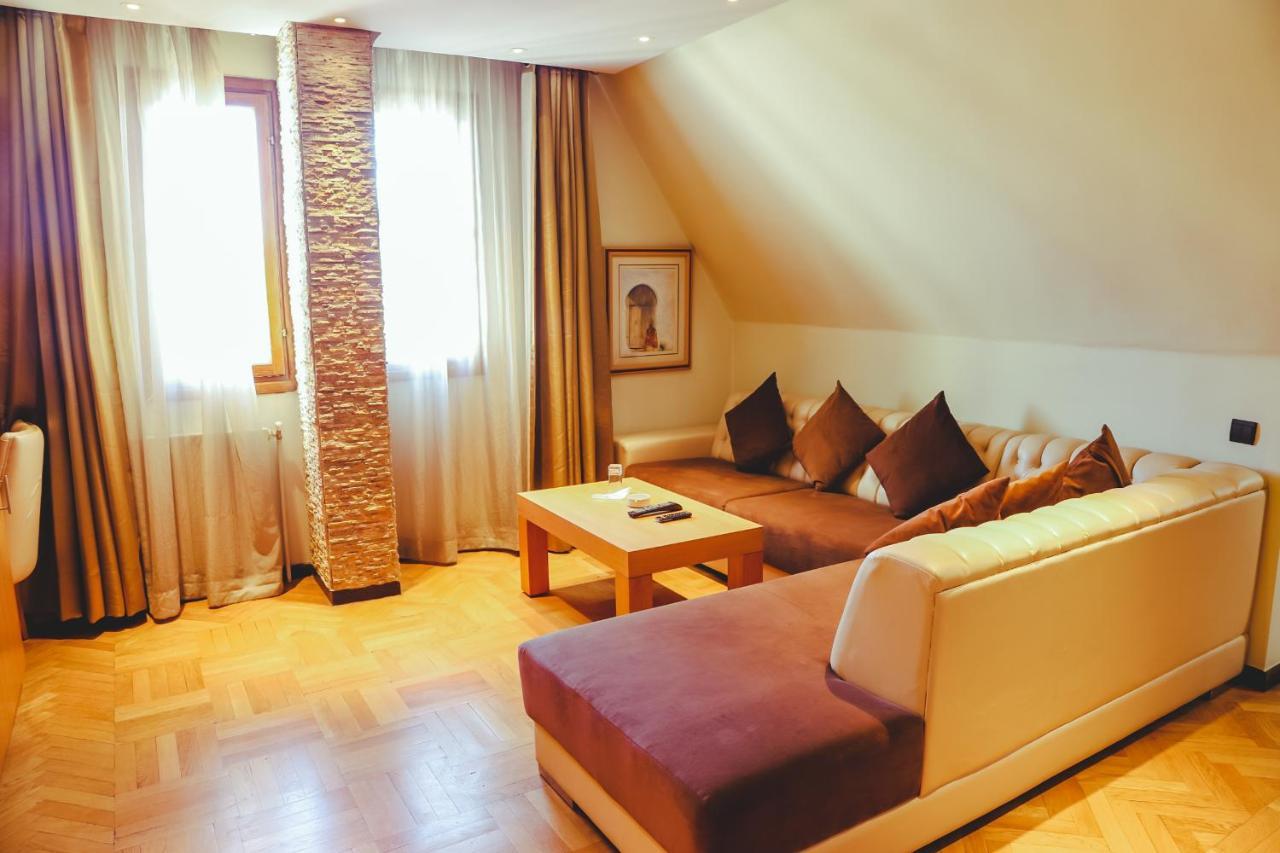 Hotel Perce Neige Ифран Екстериор снимка